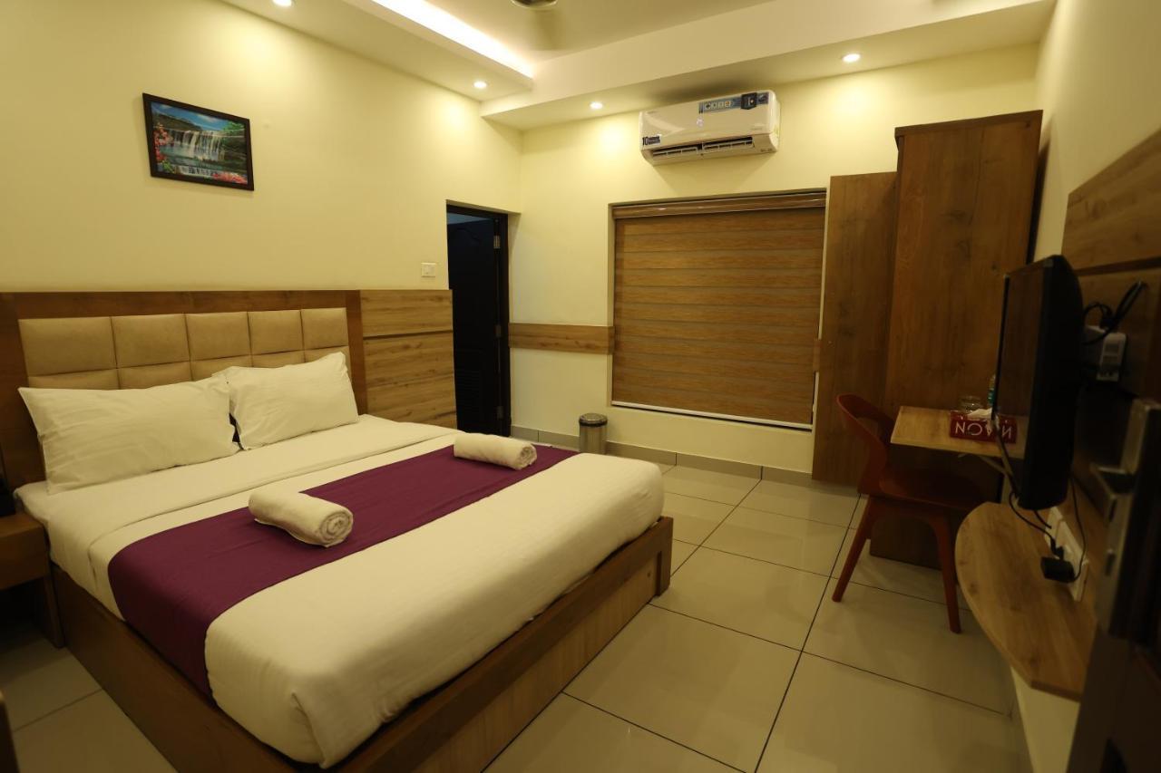 Balaji Regency Kanhangad Kannangad Exteriör bild