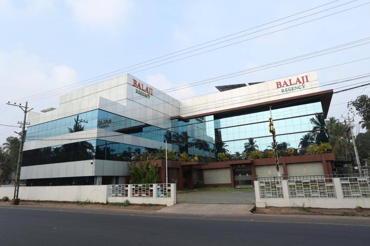 Balaji Regency Kanhangad Kannangad Exteriör bild