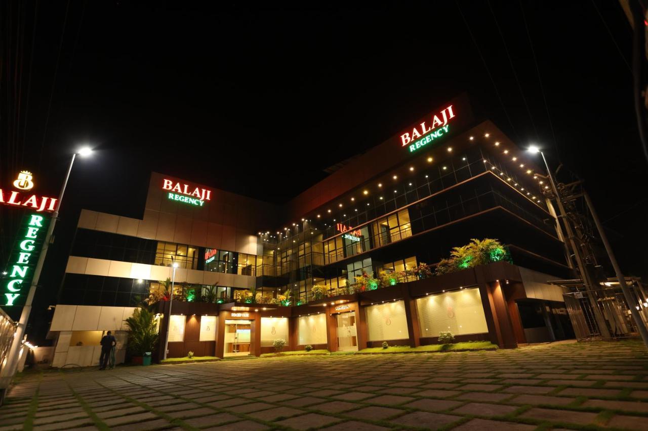 Balaji Regency Kanhangad Kannangad Exteriör bild