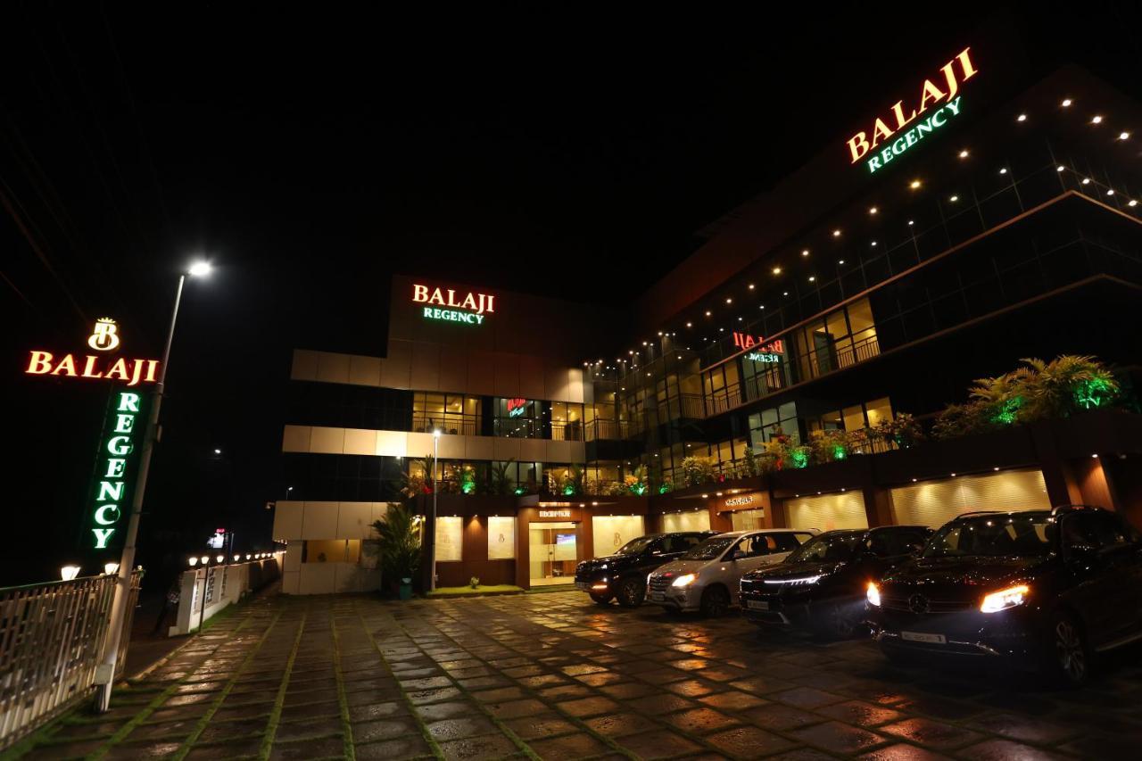 Balaji Regency Kanhangad Kannangad Exteriör bild