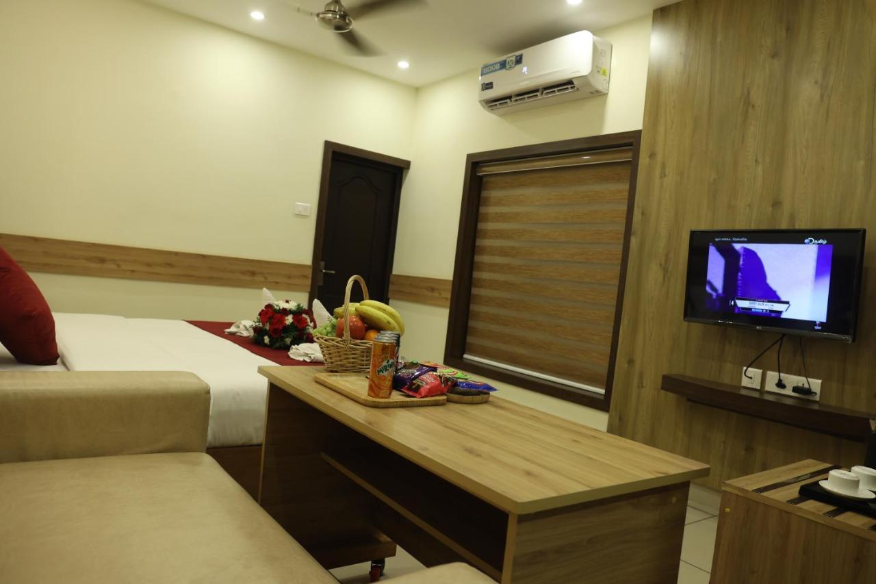 Balaji Regency Kanhangad Kannangad Exteriör bild