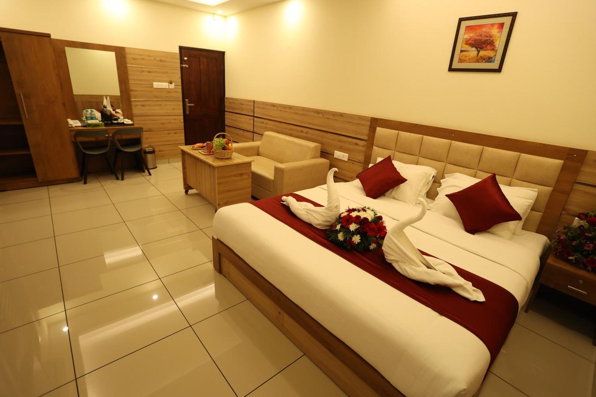 Balaji Regency Kanhangad Kannangad Exteriör bild