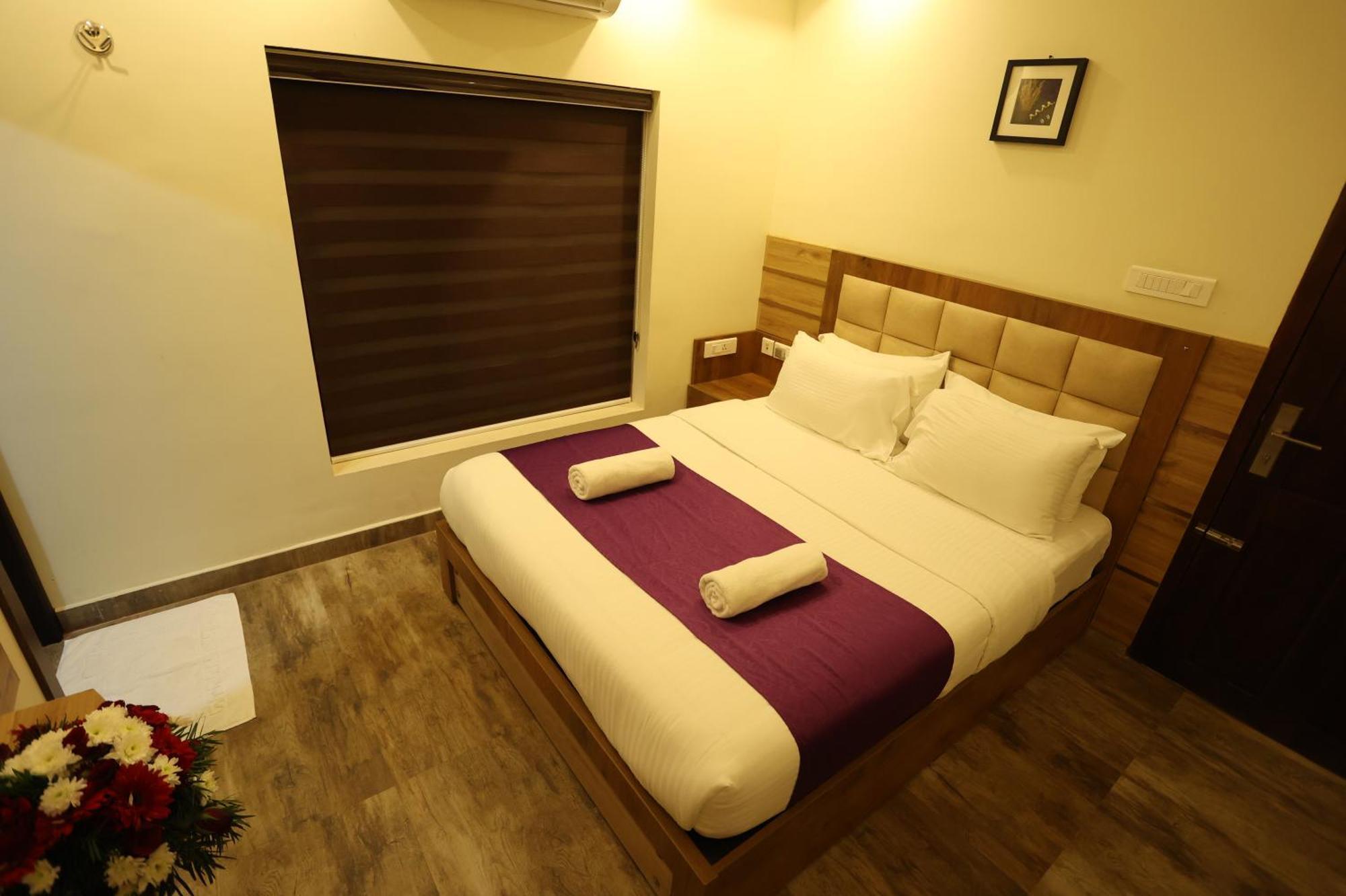 Balaji Regency Kanhangad Kannangad Exteriör bild