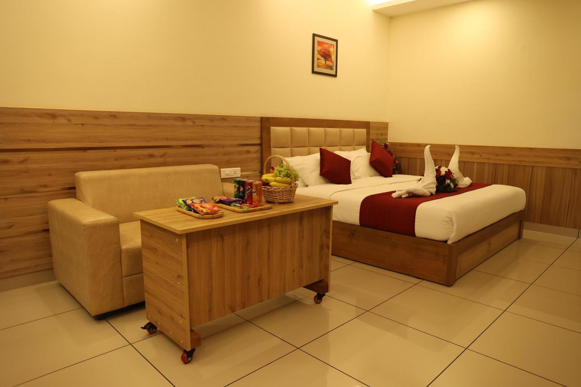Balaji Regency Kanhangad Kannangad Exteriör bild