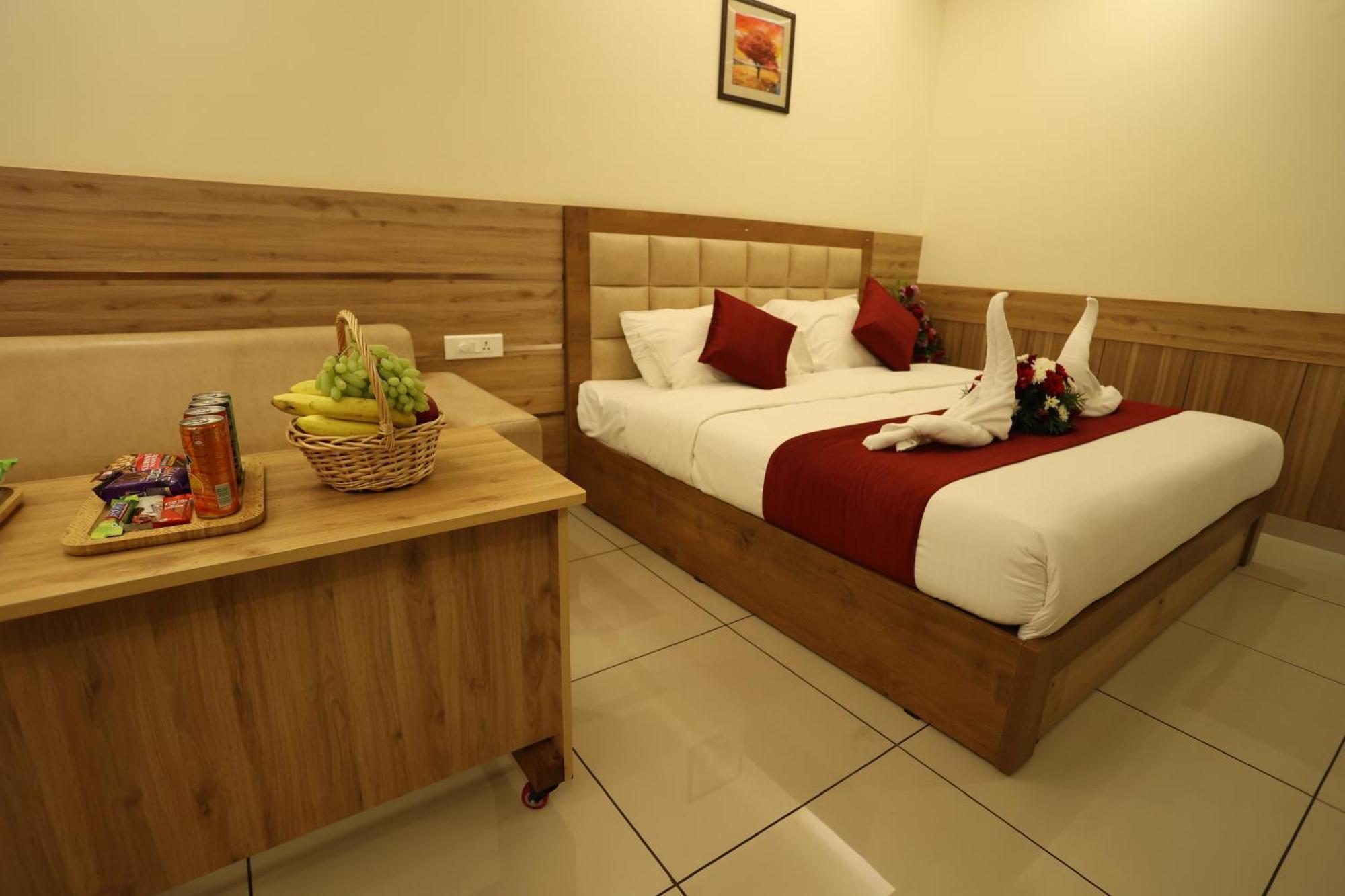Balaji Regency Kanhangad Kannangad Exteriör bild