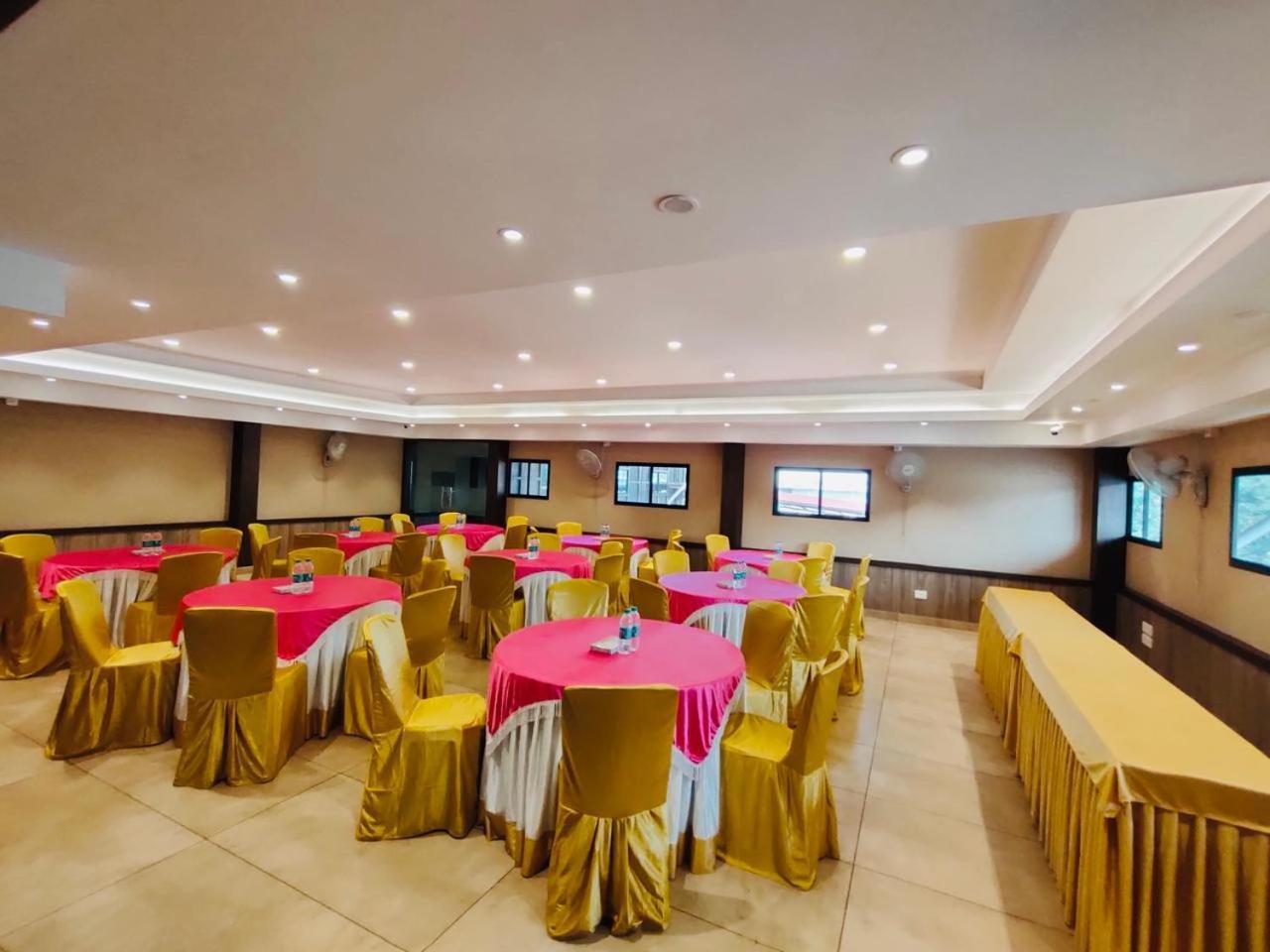 Balaji Regency Kanhangad Kannangad Exteriör bild